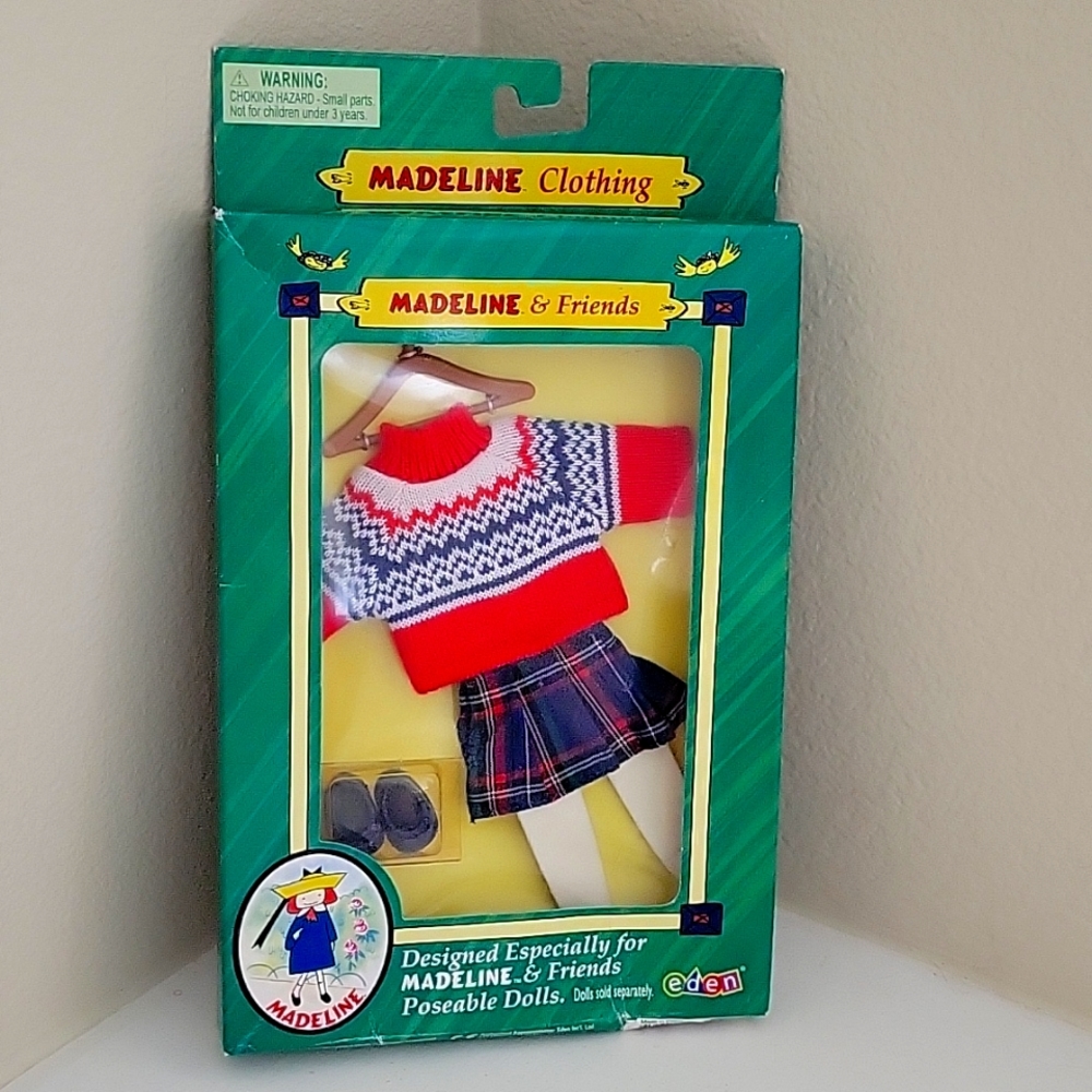 MADELINE "SKIRT & SWEATER" OUTFIT FOR POSEABLE DOLLS, RARE 2001 VINTAGE